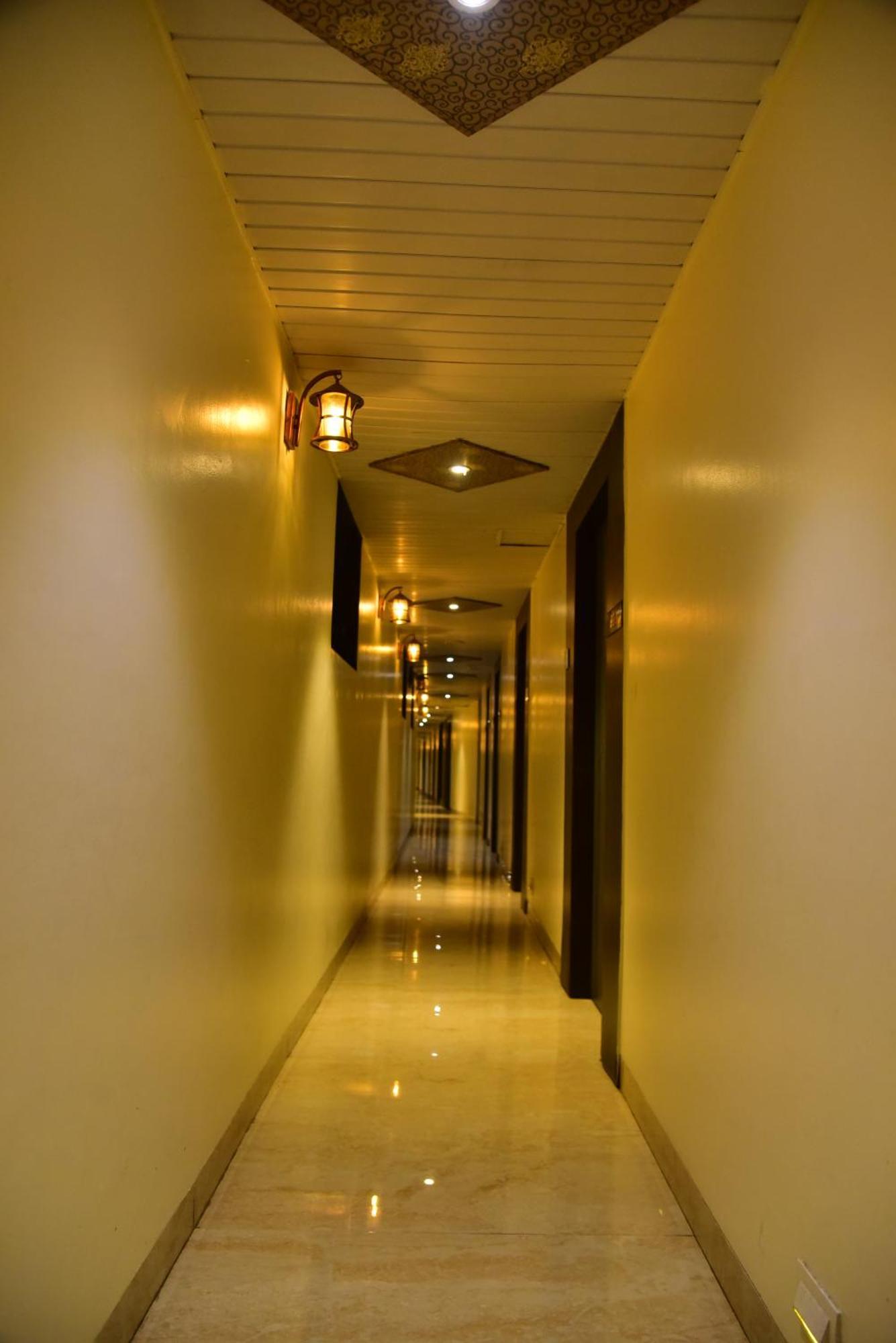 Hotel Embassy Suites Mumbai Exterior photo